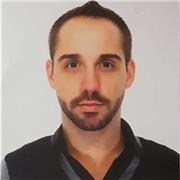 Soy una persona muy perfeccionista y que le gusta implicarme en mi trabajo. Quiero dar clases a alumnos, infantes y adultos, que necesiten refuerzo en matemáticas hasta cuarto de la ESO
